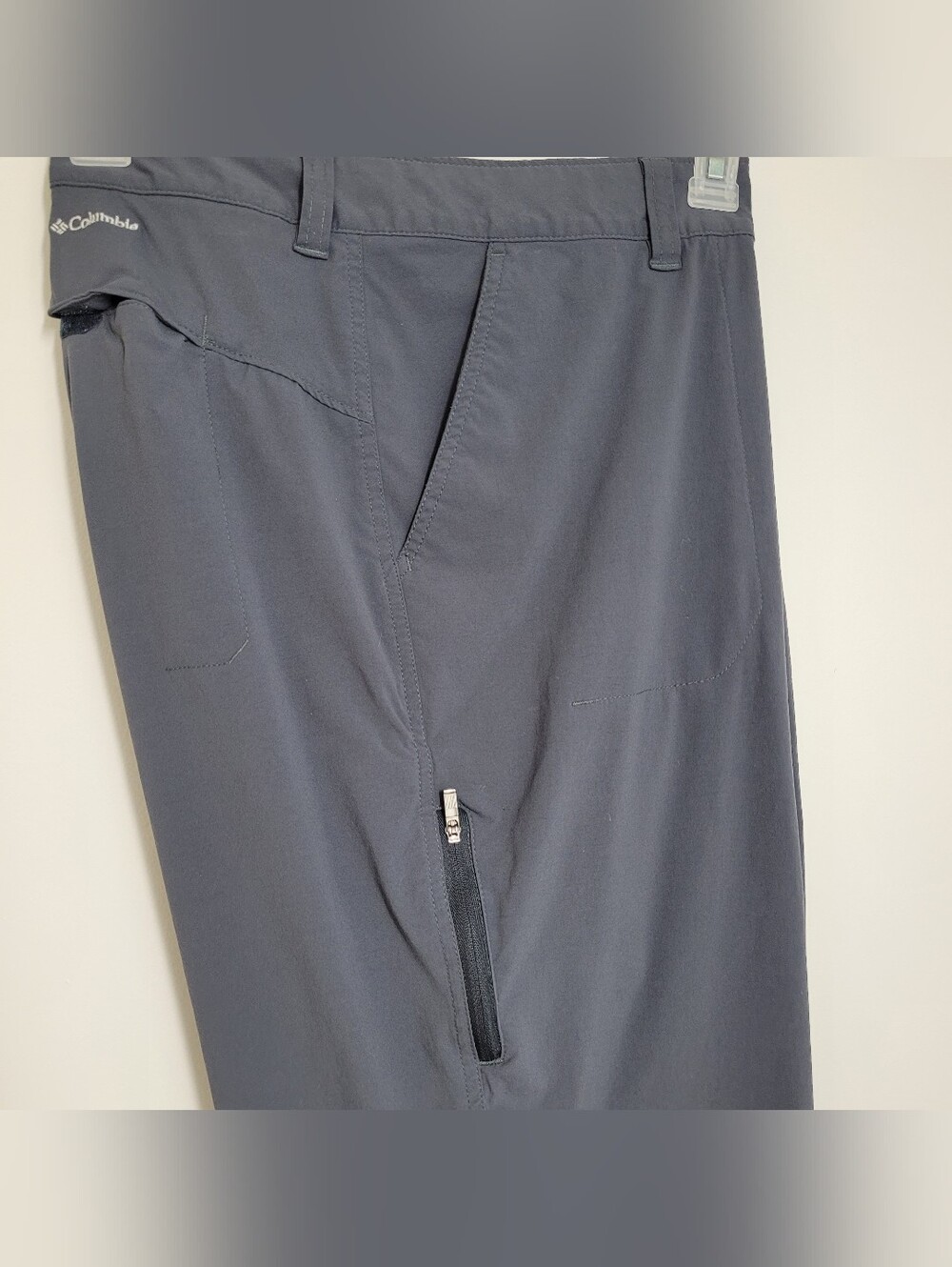 Columbia Dark Gray Pedal Pushers Long Shorts Size 24W Excel. Cond.